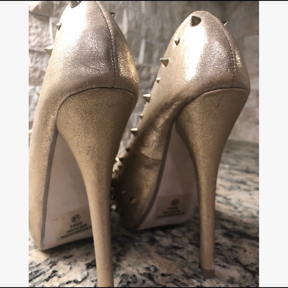 😊😊 Heels - Picture 4 of 5